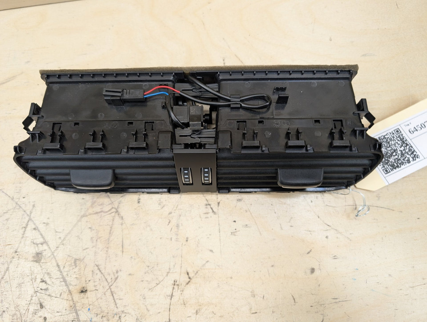 2011-2017 Audi RS5 8T Dashboard Dash Board Middle Center Air Vent 8T1820951E