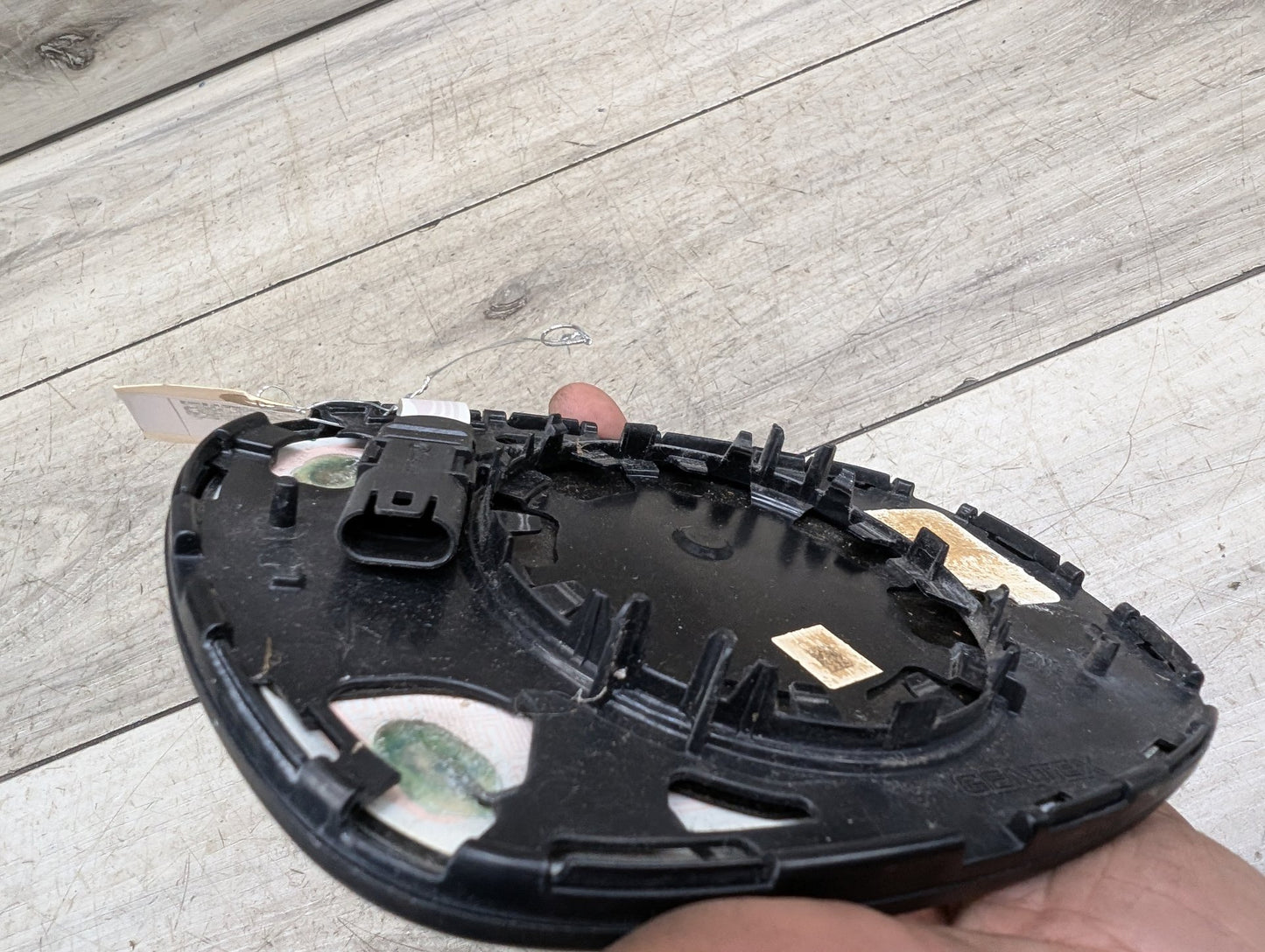 2011 BMW 328i E90 Front Left Driver Side Mirror Glass 7230979