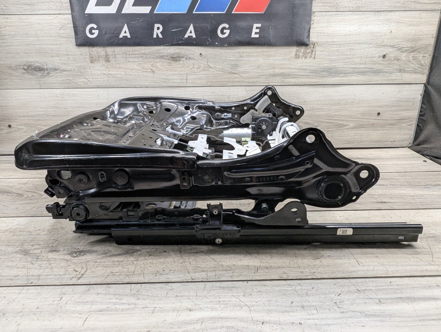2018 - 2024 BMW X3 G01 Front Right Passenger Seat Lower Track Frame Assembly 7414610 B58B30O1
