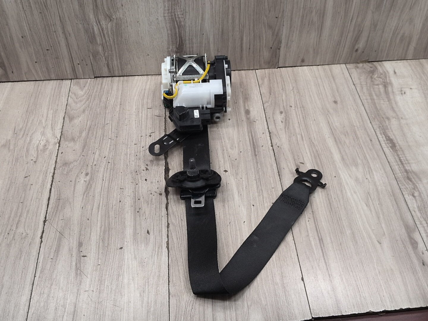 16-22 OEM BMW G11 G12 740 750 M760 Front Left Driver Seat Belt Retractor Black