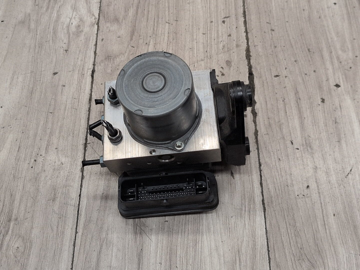 2018-2023 Audi S4 B9 ABS Pump Module 8W0907379K