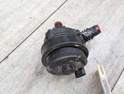 *OEM BMW G01 G05 G20 G22 G30 G42 G80 G82 G83 M3 M4 Engine Auxiliary Water Pump