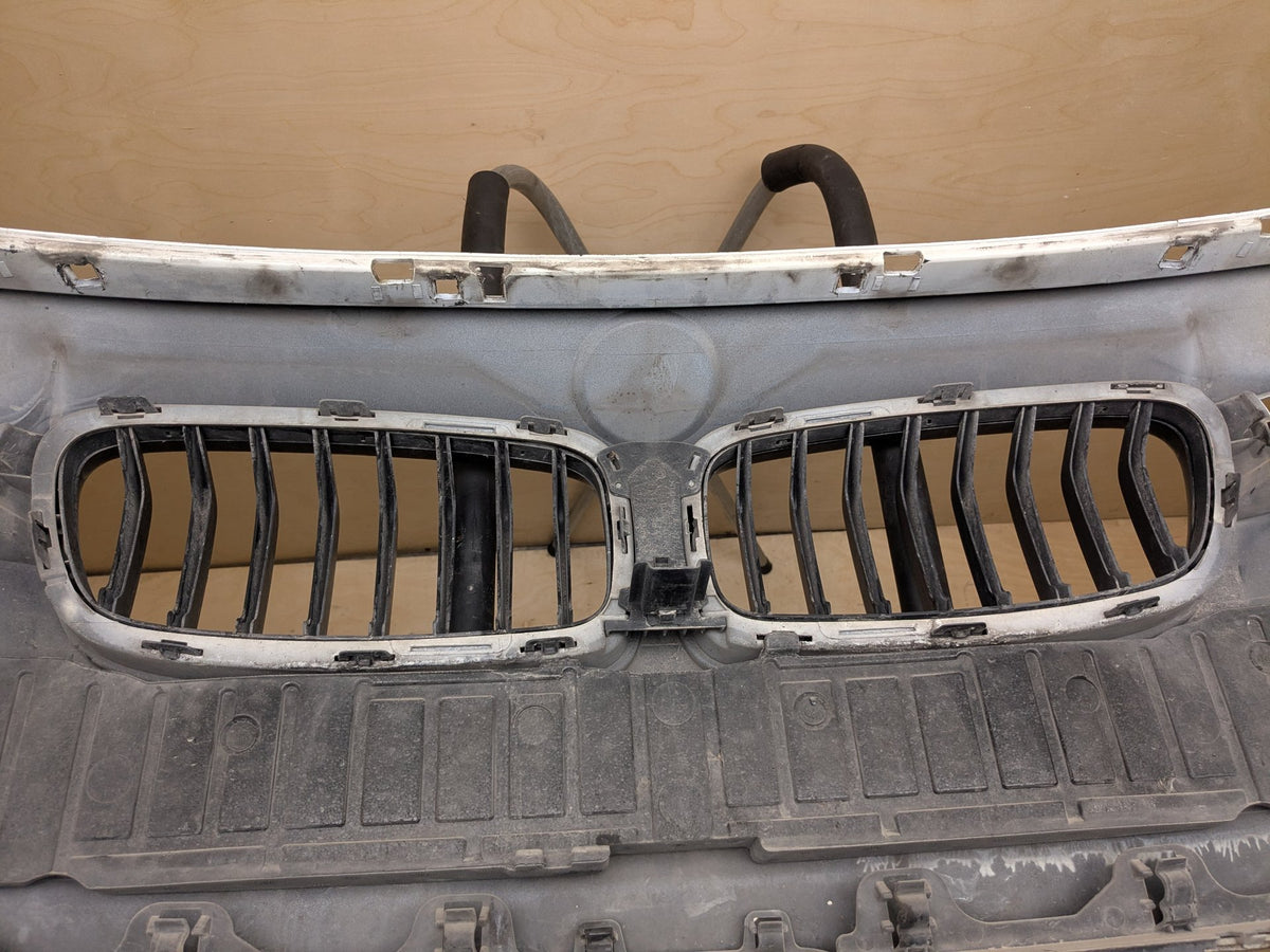 2012-2018 BMW 320i 328 335 F30 Front Bumper Cover White 300 Alpineweiss