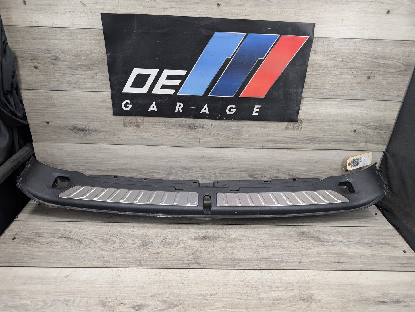 2018 - 2024 BMW X3 G01 Rear Trunk Cargo Scuff Loading Trim Cover Plate 7396612 B58B30O1