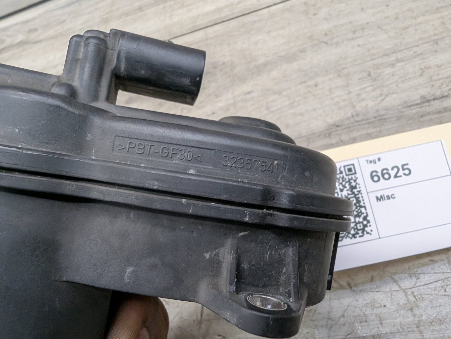 OEM BMW F90 G07 G12 G30 G80 G82 G83 M3 M4 M8 Rear Parking Brake Actuator Motor