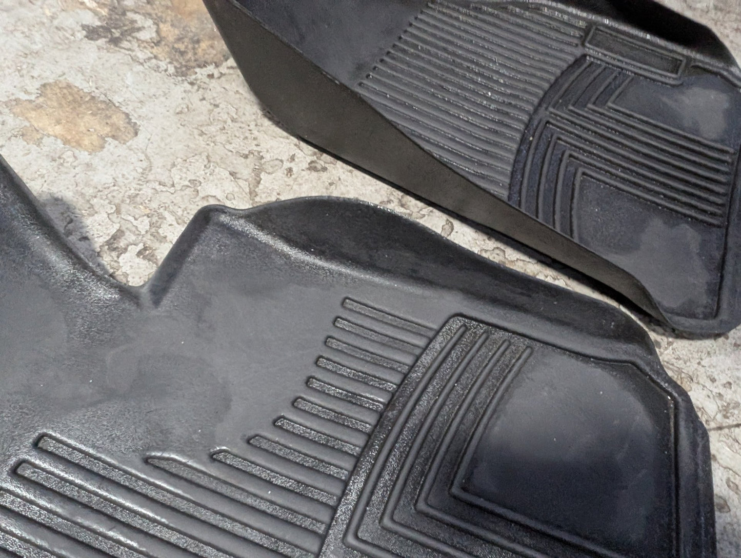 2012-2018 BMW 320i F30 Front Left Right All Weather Mat Carpet Floor Mats SET 2317868