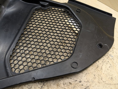 2018-2023 BMW M550i G30 Right Passenger Side Cowl Cover 7388716 OEM