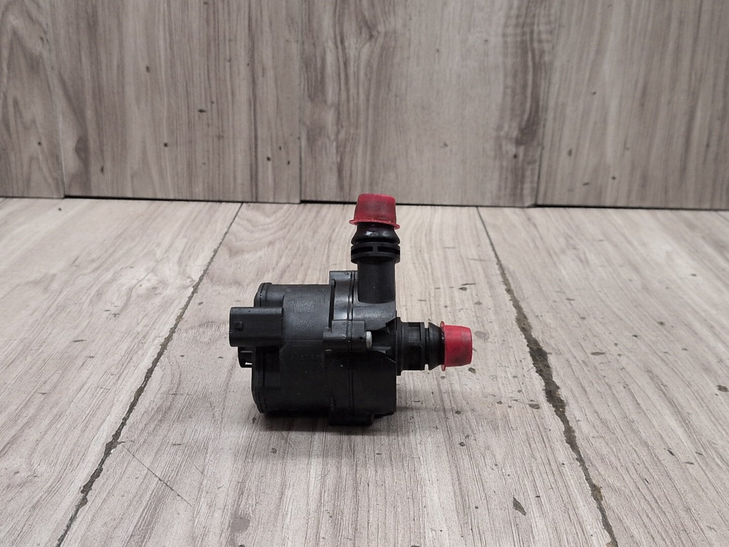 16-19 OEM BMW G11 G12 G30 M550 750 M760 Auxiliary Electric Coolant Water Pump