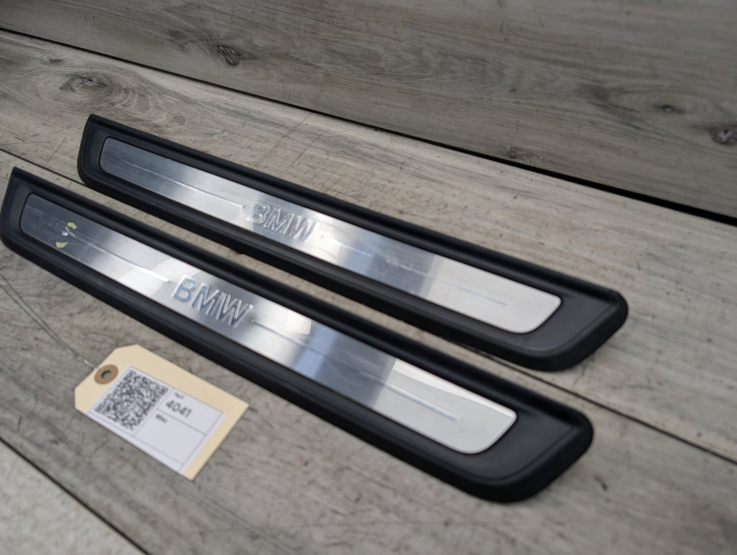 2019 - 2026 BMW 330i G20 Front Left Right Scuff Plate Door Sill SET 7407377 B46B20O1