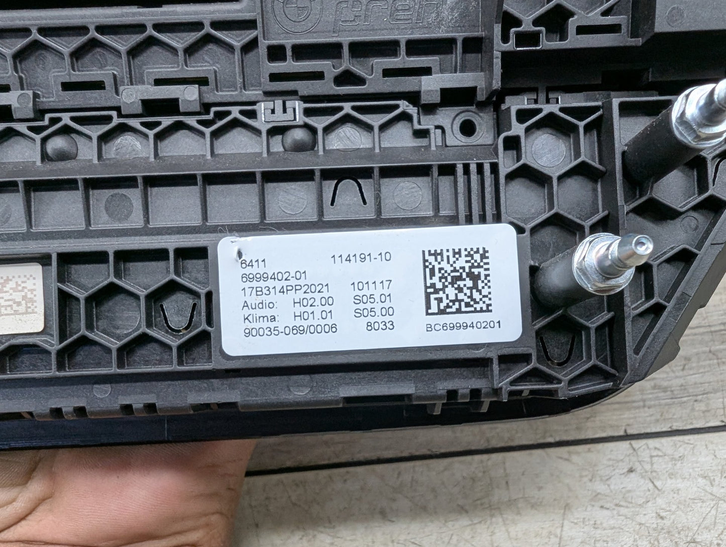 17-20 OEM BMW F90 G30 530 540 M550 AC Climate Control Panel Radio Media Buttons