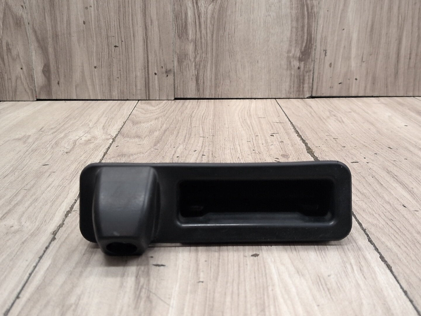 OEM BMW G30 530 540 M550 M5 X5 Rear View Camera Trunk Lid Handle Push Button