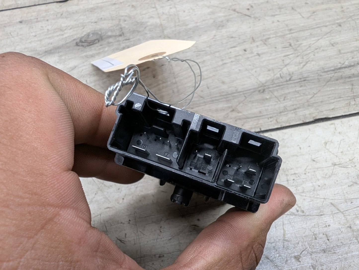 2021-2026 BMW 430i G22 Left or Right Rear Seat Belt Retractor Extender Arm Module 5A06AC2