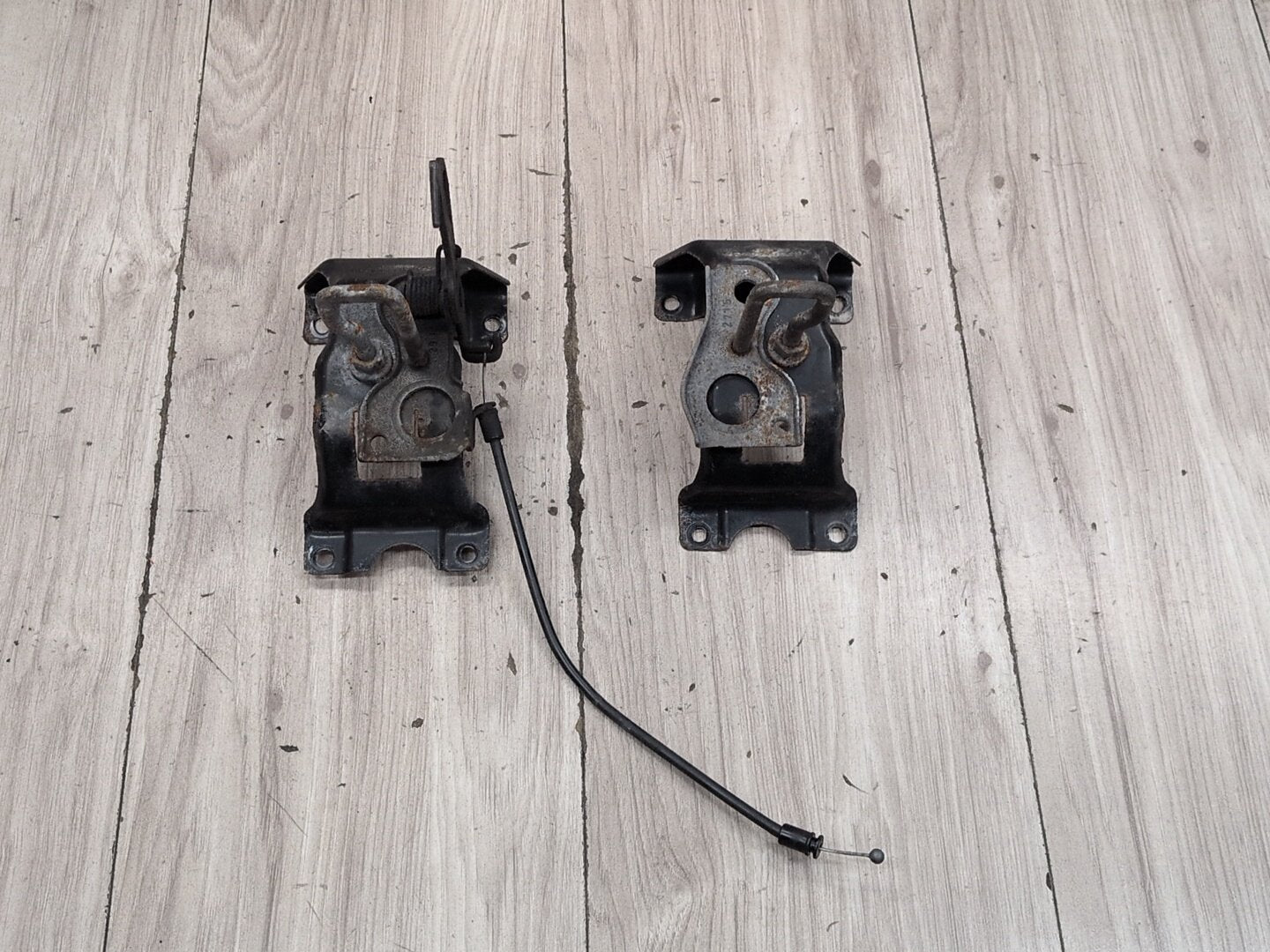 OEM BMW F15 F16 F85 F86 X5 X6 X5M Left Right Hood Hardware Safety Latch Hook SET