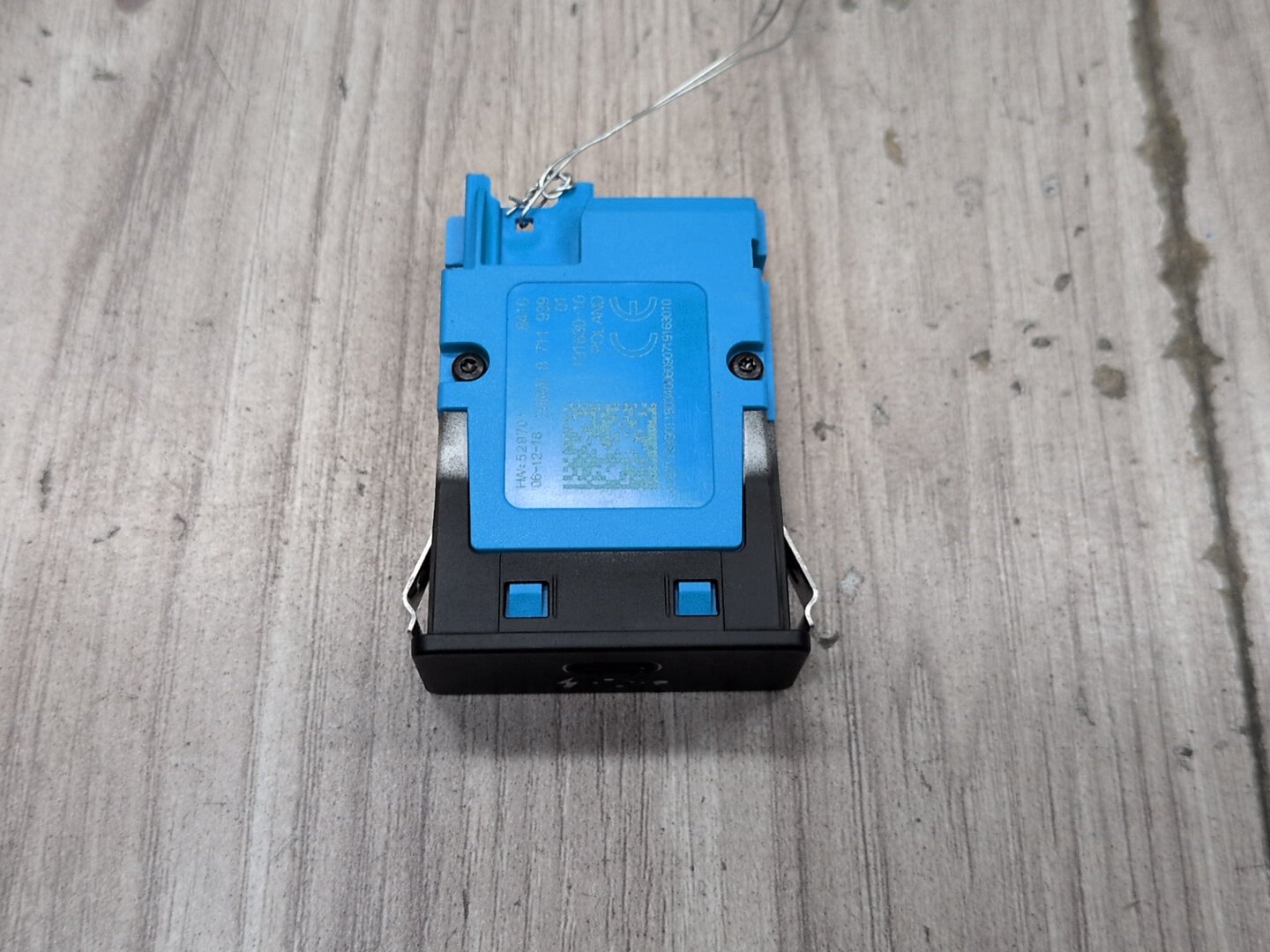 OEM BMW F44 F48 F97 G01 G05 G12 G20 G30 G80 USB Dual Type C Charger Port Socket