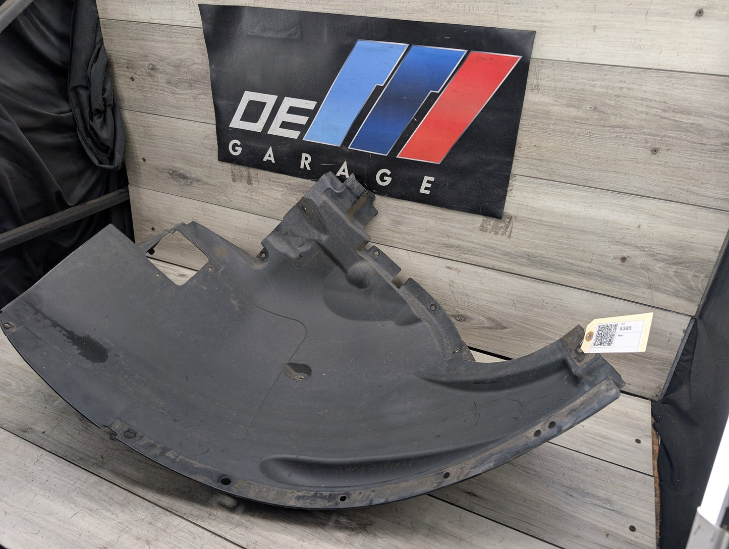 2007-2013 BMW X5 E70 Front Left Driver Wheel Fender Liner Splash Guard 7234832