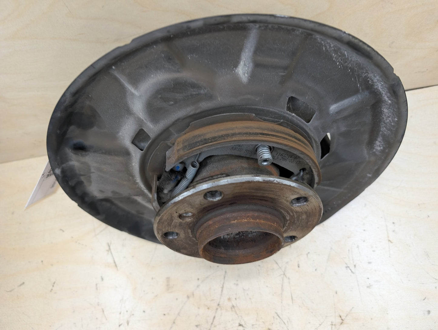 2009-2011 BMW E90 328 335 LCI Rear Left Driver Spindle Knuckle w Bearing 6783667