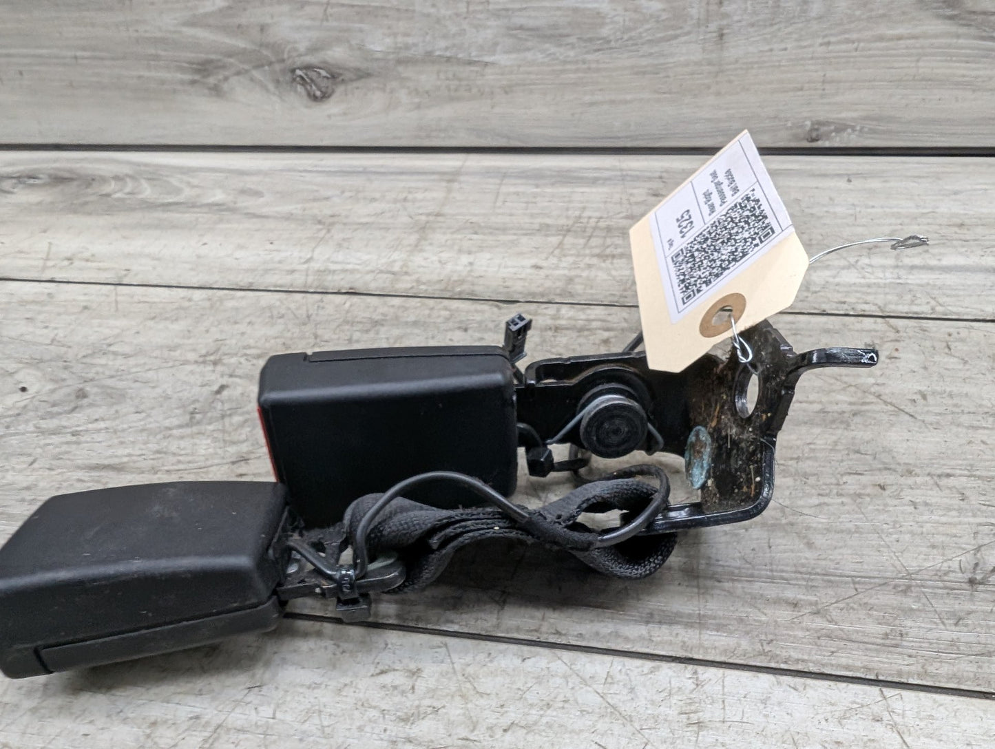 OEM BMW G01 G02 F97 F98 X3 REAR Right Passenger Side SeatBelt Seat Belt Buckle