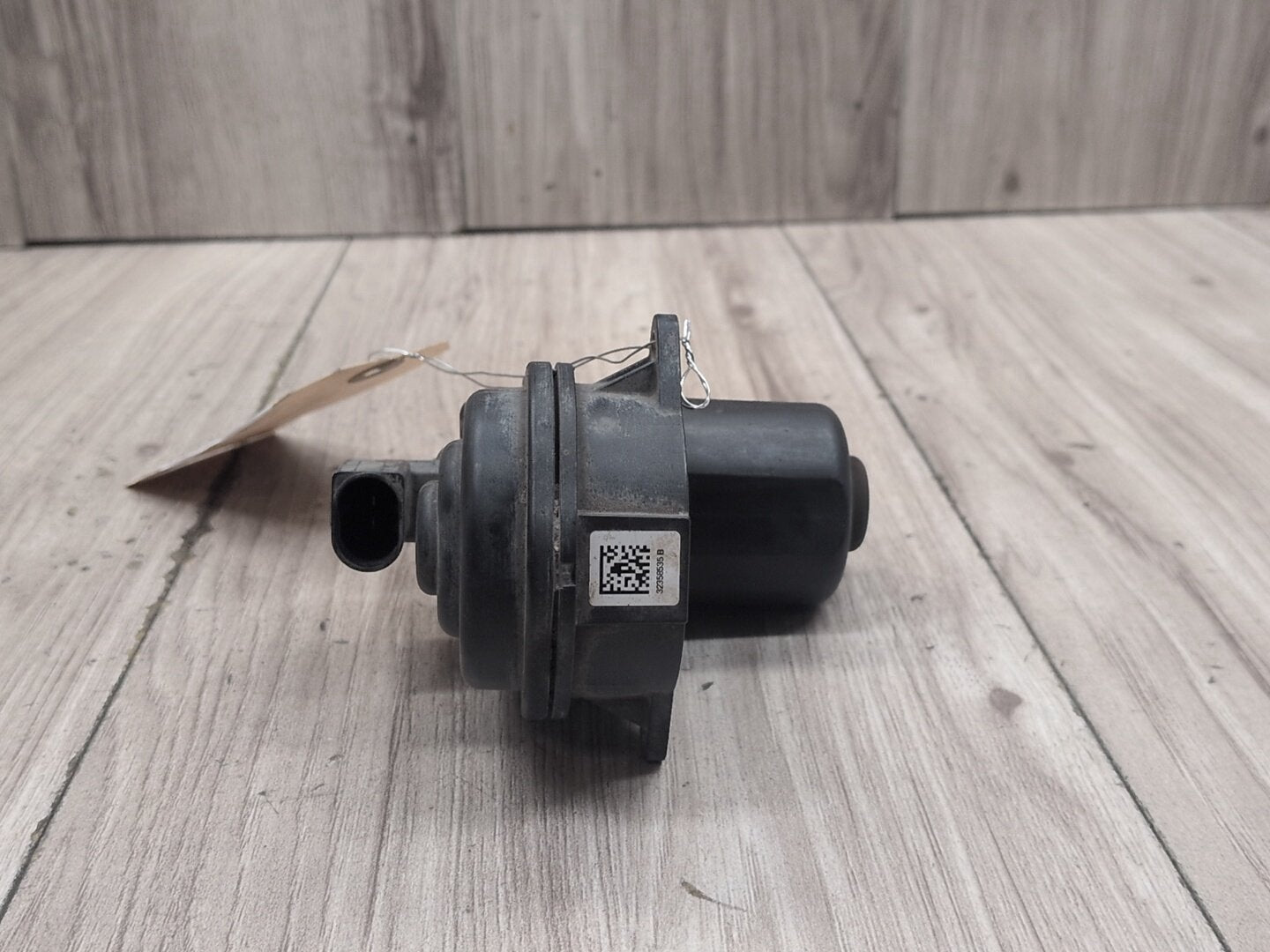 2018-2024 BMW X3 G01 Emergency Brake Actuator 6887383