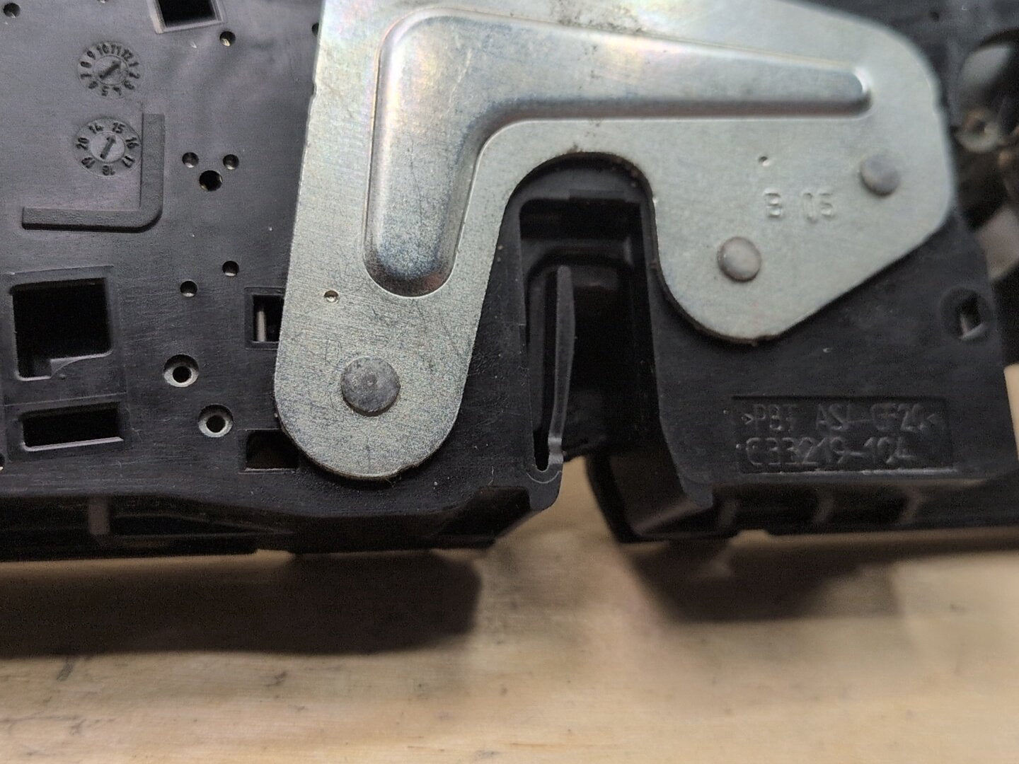 2016-2022 BMW 750i G12 Liftgate Trunk Lid Liftgate Lock Latch Actuator 7441014