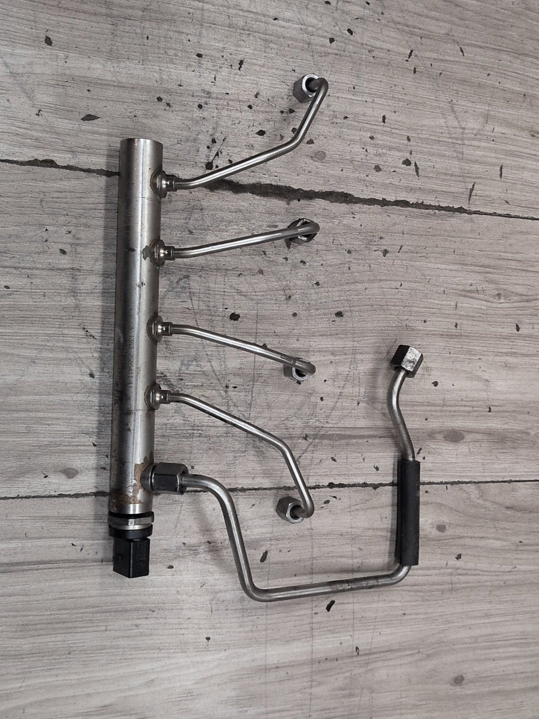 OEM BMW F10 F15 F25 F30 F32 F36 320 328 Engine N20 N26 Fuel Injector Line Rail