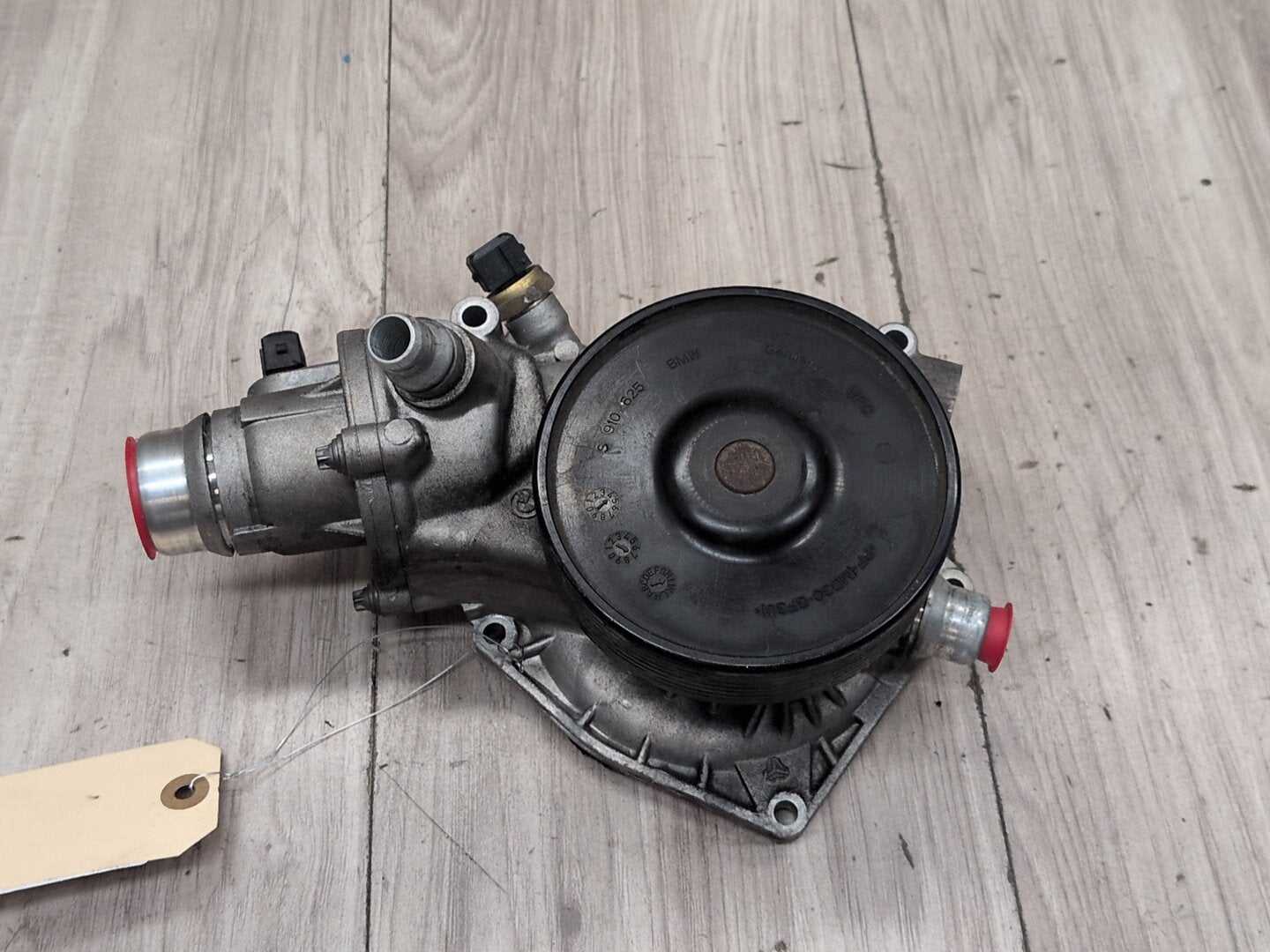 12-18 BMW F06 F10 F12 F13 M5 M6 S63 ENGINE WATER PUMP THERMOSTAT COOLING UNIT