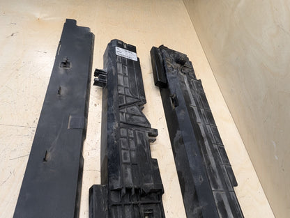 2012-2018 BMW 320i F30 Cooling Radiator Brackets SET 7600904 OEM
