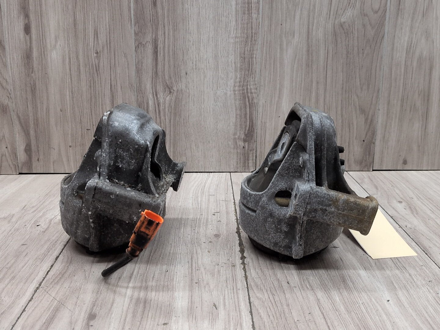 2008 - 2017 Audi S5 8T Left Right Engine Bracket Support Mount SET 8R0199381AD