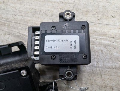 2008-2017 Audi S5 8T Front Left Driver Seat Control Switch 8E0959777B OEM