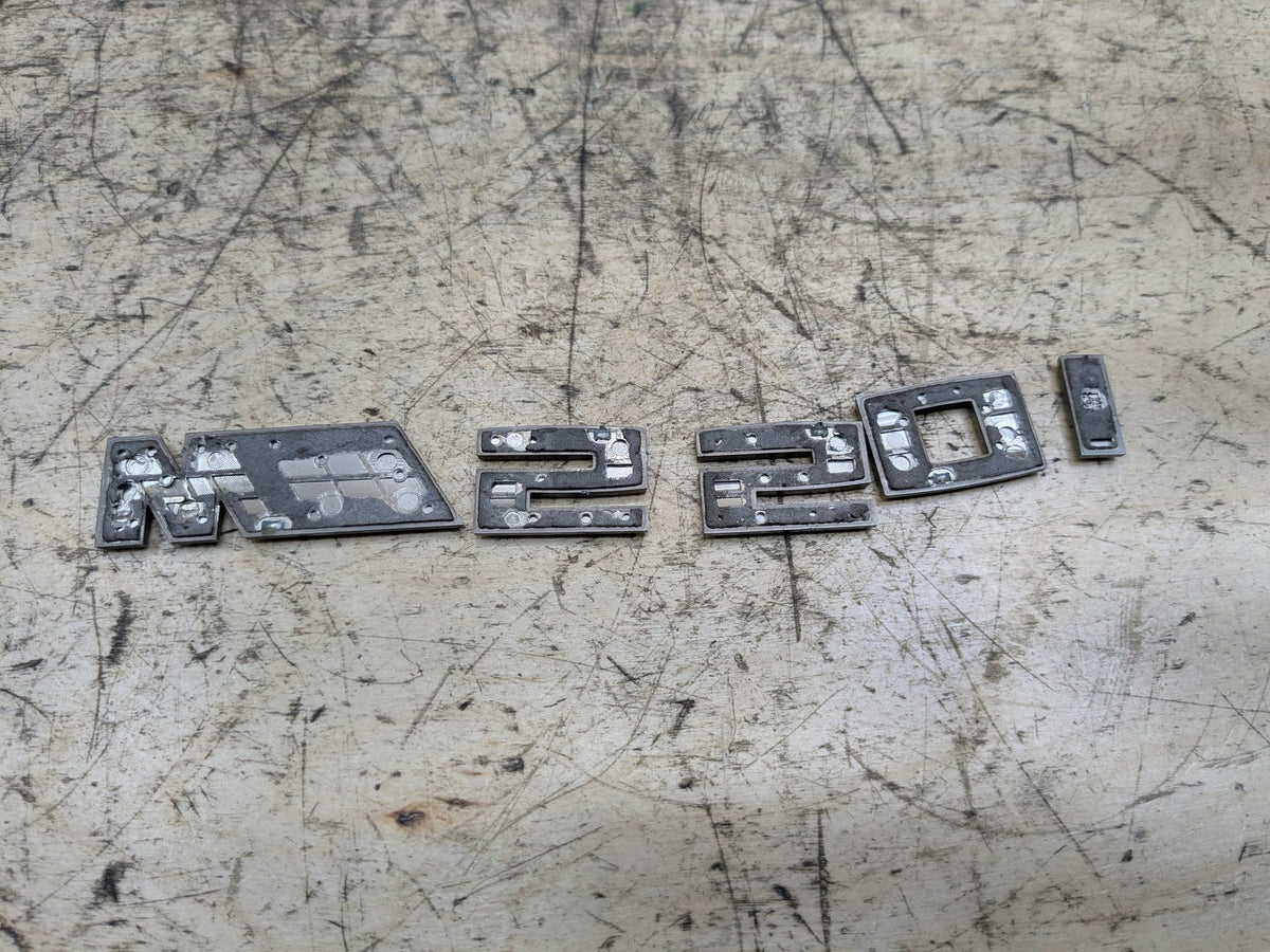 2018-2023 BMW M550i G30 Emblem Badge Symbol Logo 8072369 OEM