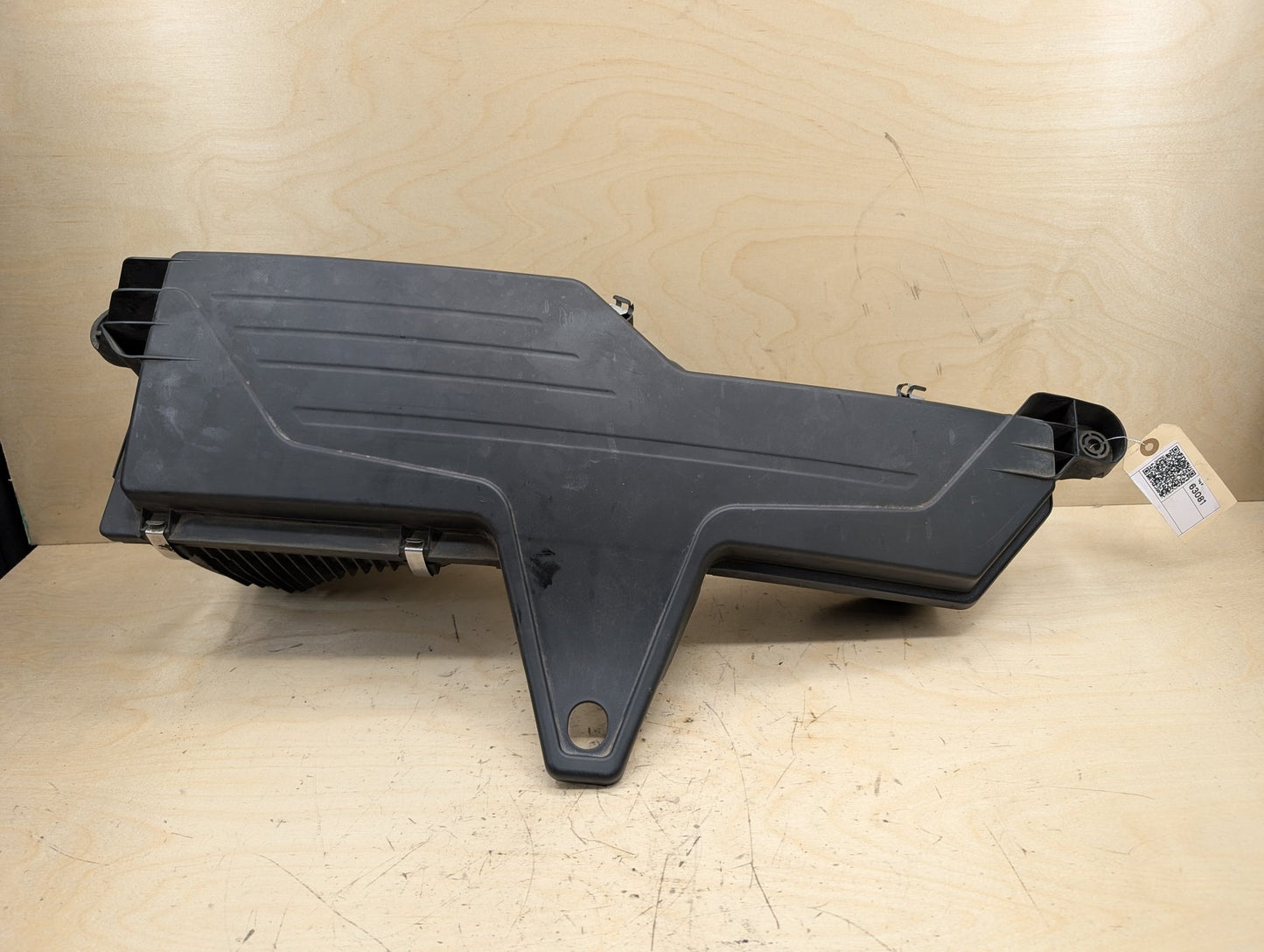 2012-2018 BMW F30 328i N20B20O0 Engine Air Filter Box Assembly 7597589