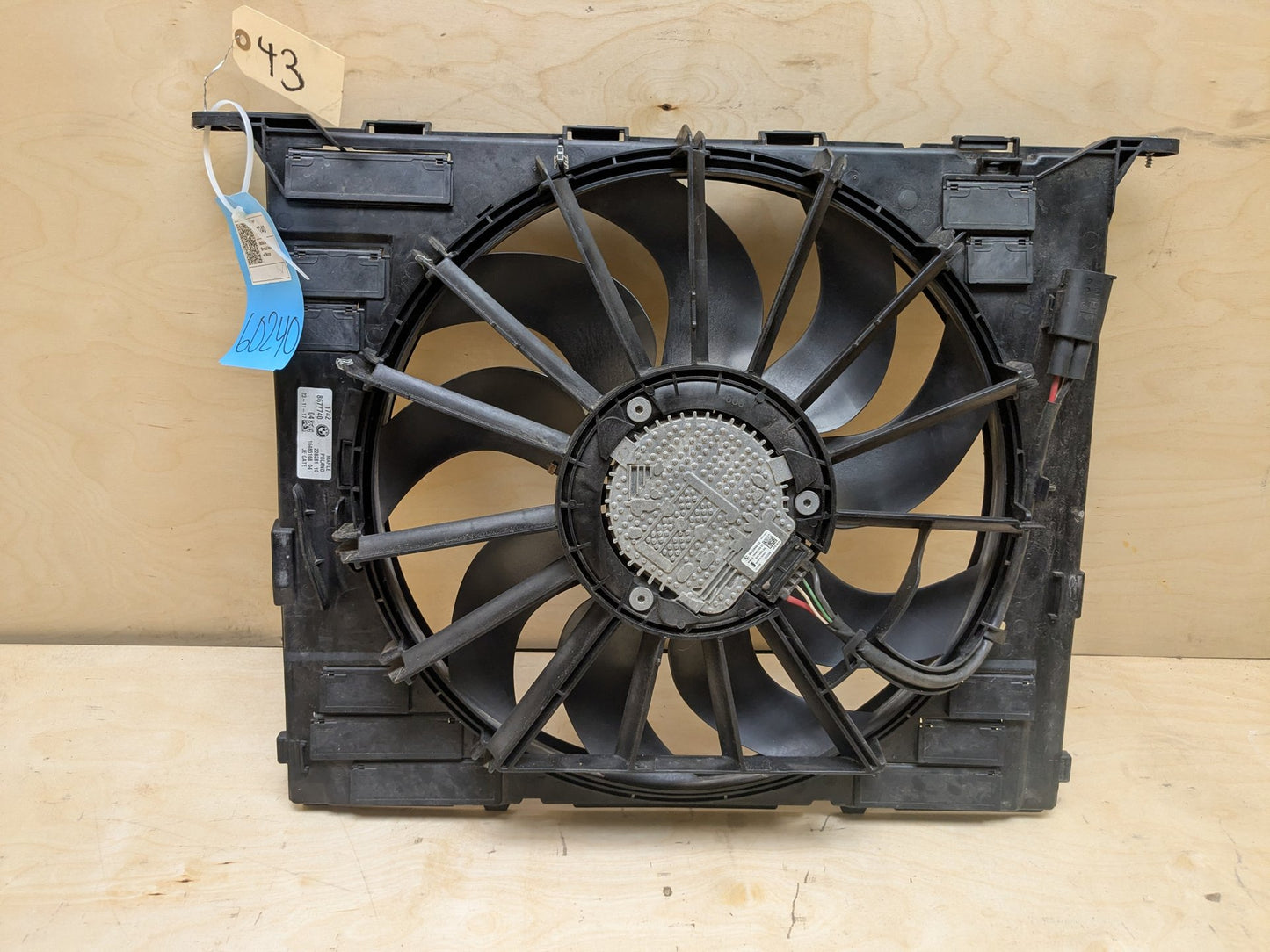 2017-2023 BMW 530i G30 Radiator Fan Shroud Housing w/ Motor 7953400