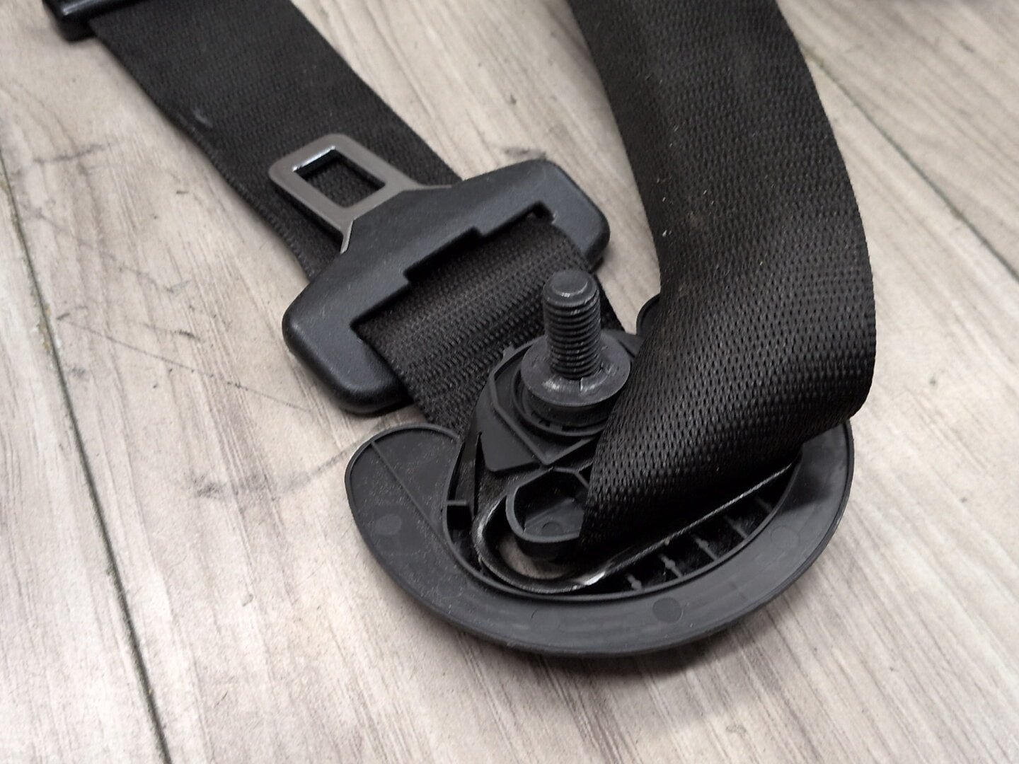 2014 - 2018 BMW X5 F85 Front Left Driver Seatbelt Seat Belt Retractor 7321291 S63B44T2
