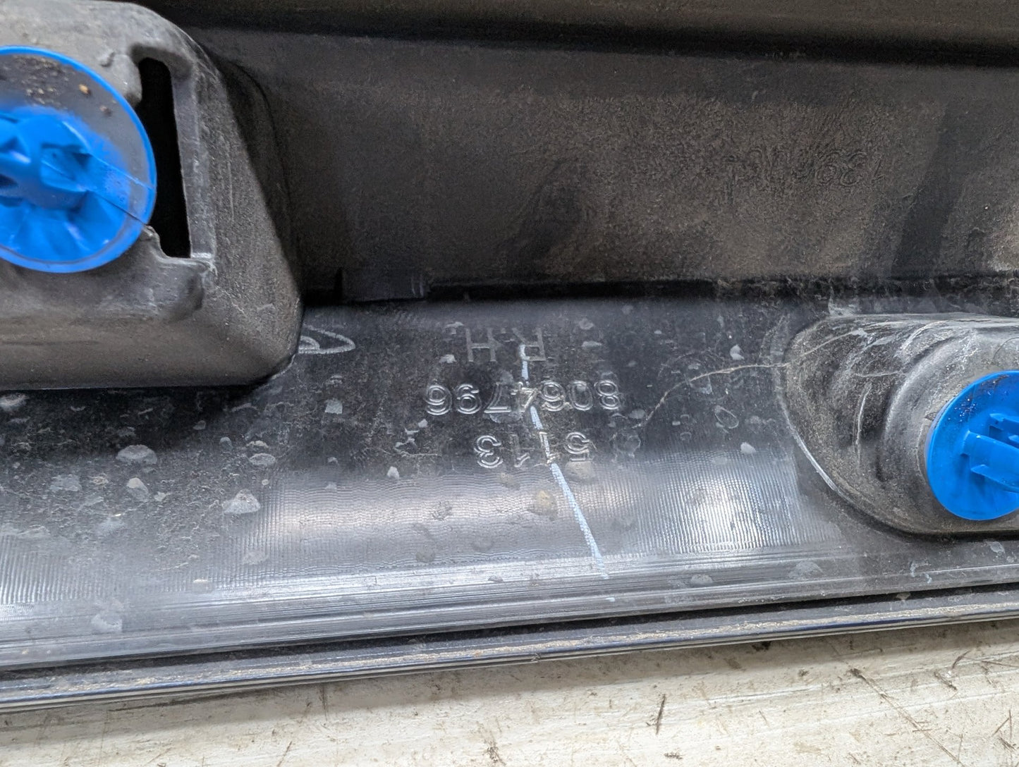 2018 - 2024 BMW X3 G01 Front Right Passenger Exterior Door Trim Molding 8064796 B58B30M0