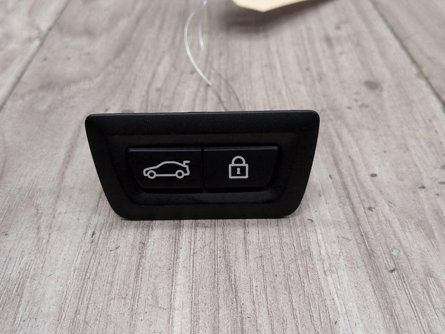 2014 - 2018 BMW X5 F85 Liftgate Trunk Lid Lock Unlock Switch 9275121 S63B44T2