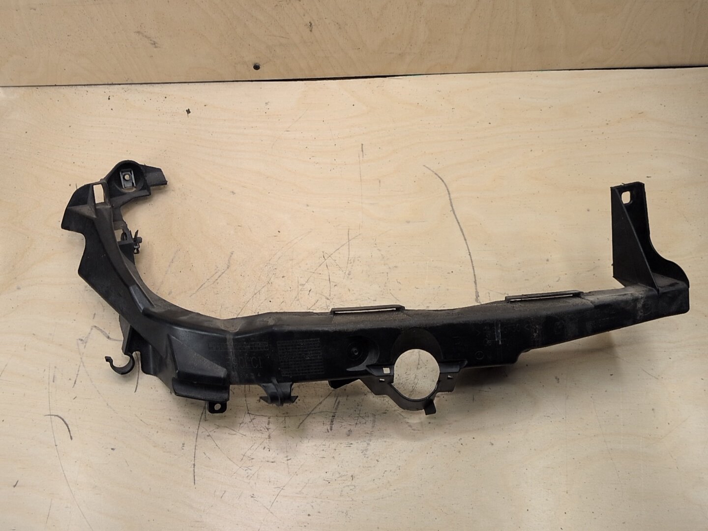 09-11 BMW E90 335 LCI Front Right Passenger Headlight Arm Bracket Mount Plastic