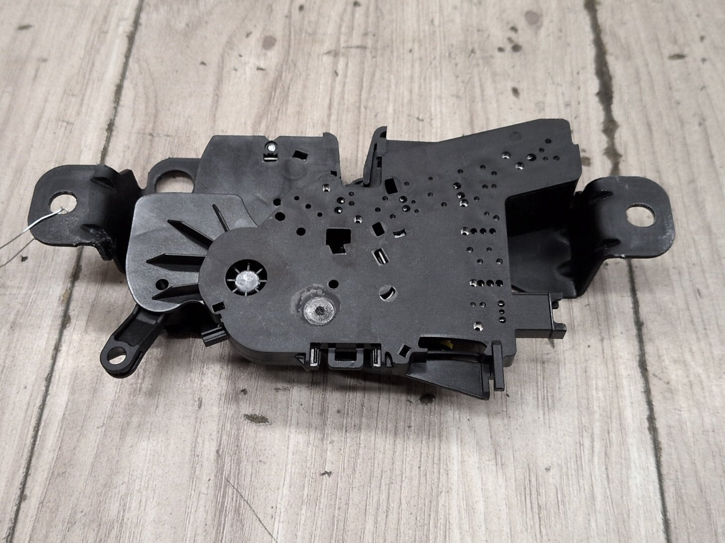 OEM BMW F44 F90 G20 G22 G26 G30 G42 G80 G82 Trunk Lid Latch Lock Opener Actuator