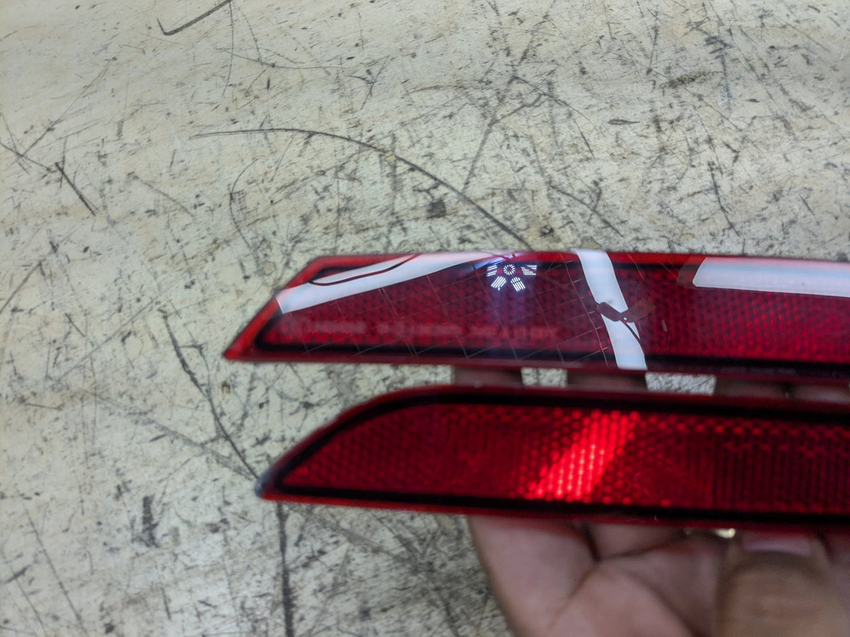 2018-2023 BMW M550i G30 Rear Left Right Bumper Reflectors SET 7851577 OEM