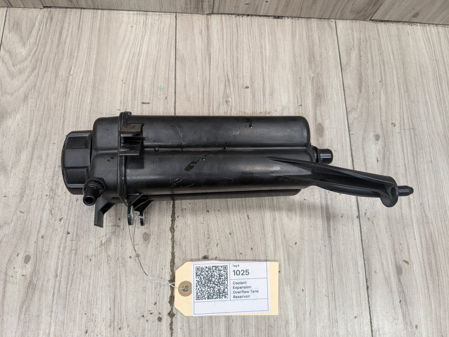 BMW M3 M4 G80 G82 G83 Engine Coolant Expansion Overflow Tank 2021 - 2026 OEM