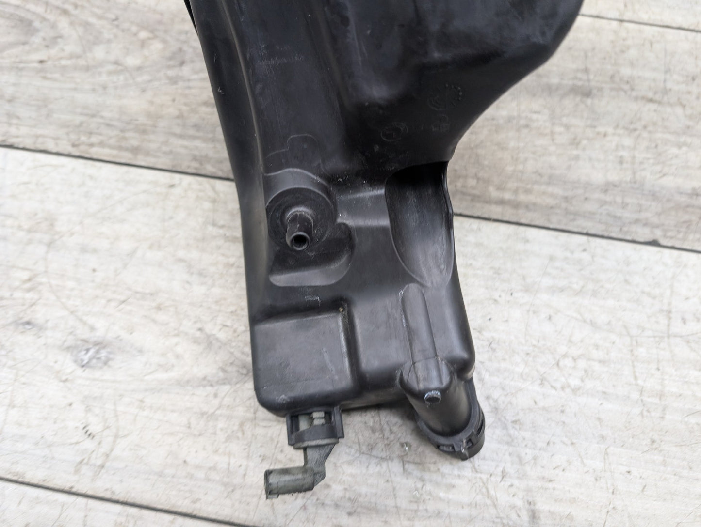 2007-2013 BMW 328i E93 Coolant Expansion Tank Reservoir 7567462