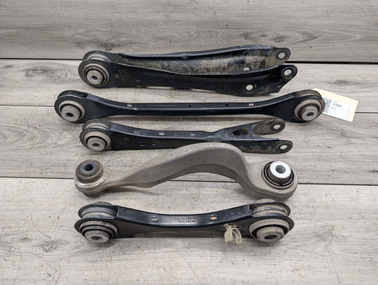 2018 - 2024 BMW X3 G01 Rear Right Passenger Control Arms SET 6871012 B46B20O1