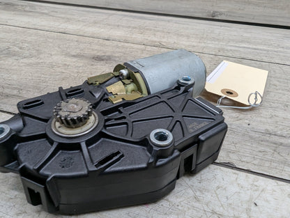 OEM BMW F02 F06 F10 F13 F16 F22 F30 F32 F36 F80 F82 Sunroof Glass Motor Drive