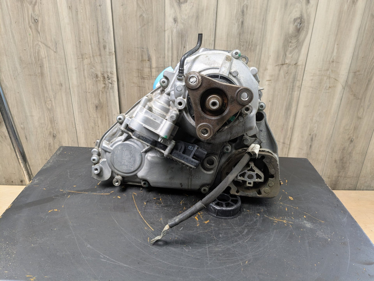 2014 - 2018 BMW X5 F15 Transmission Transfer Case 8643152 N63B44O1