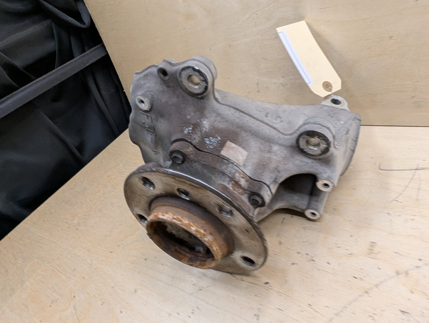 12-18 OEM BMW F30 F31 Sedan RWD Front Right Hub Knuckle Wheel Bearing Carrier