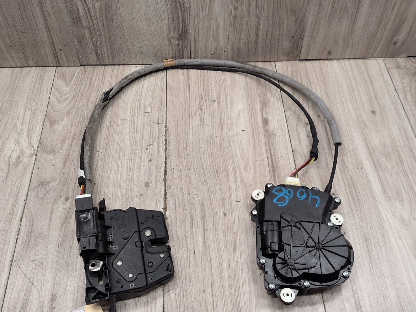 09-15 OEM BMW F01 F02 F04 740 750 760 Rear Trunk Lid Lock Latch Actuator Motor