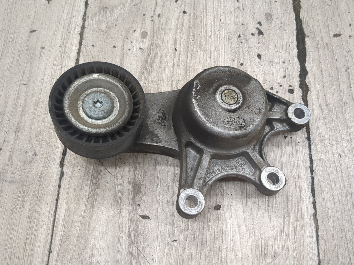 OEM BMW E84 F10 F22 F25 F30 F32 Engine N20 N26 Serpentine Belt Tensioner Pulley