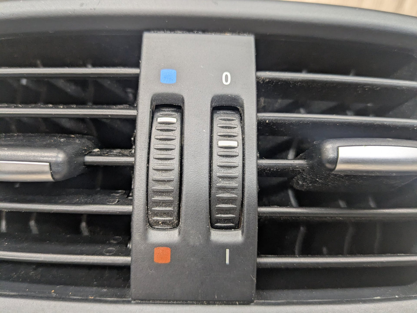 11-18 OEM BMW F25 F26 X3 X4 Rear Center Console AC Air Vent Grille Black
