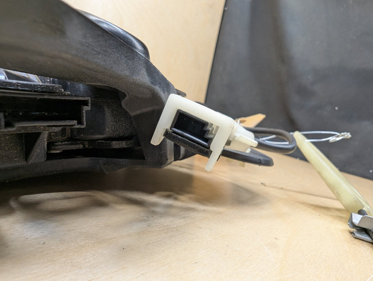 2007-2013 BMW 328i E93 Trunk Lid Lock Latch Actuators W/ Soft Close SET 7129214