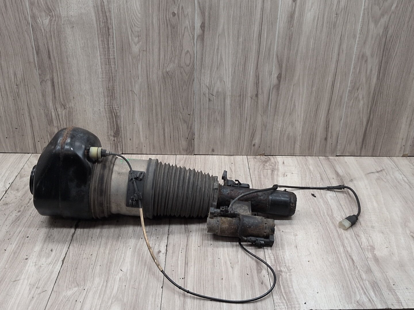 16-22 OEM BMW G11 G12 740 750 B7 REAR Right Passenger Air Suspension Shock Strut