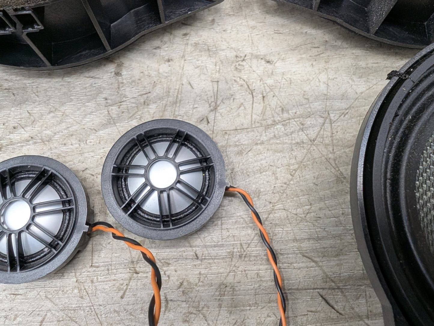 14-19 OEM BMW F15 F16 F85 F86 X5 X6 Stereo Audio Speaker Top Harman Kardon