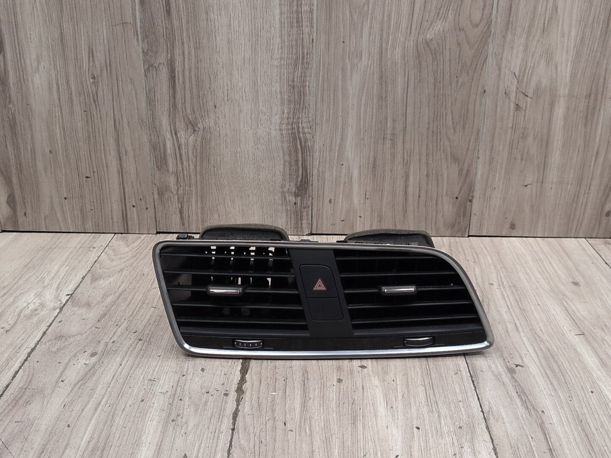 15-18 OEM Audi Q3 8U Dashboard Dash Board Middle Center Air Vent